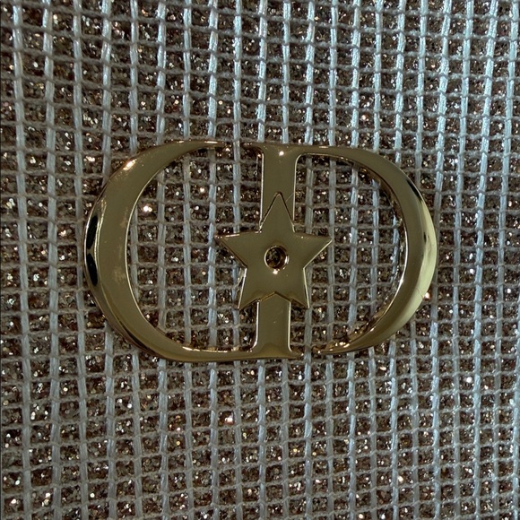 Dior Beauty Line. A gorgeous Gold Tone Perfect Sized Tote Bag - Picture 10 of 10